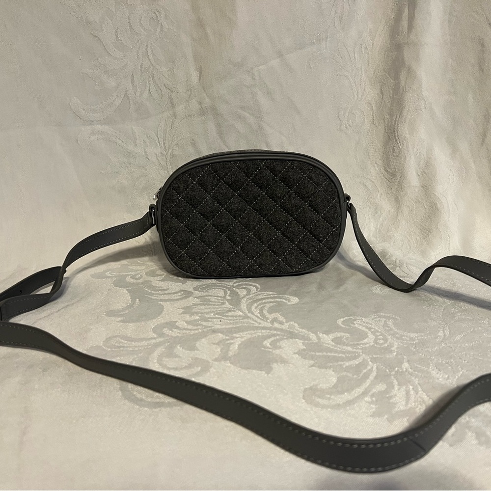 Talbots gray quilted flannel crossbody with faux leather trim and shoulder strap